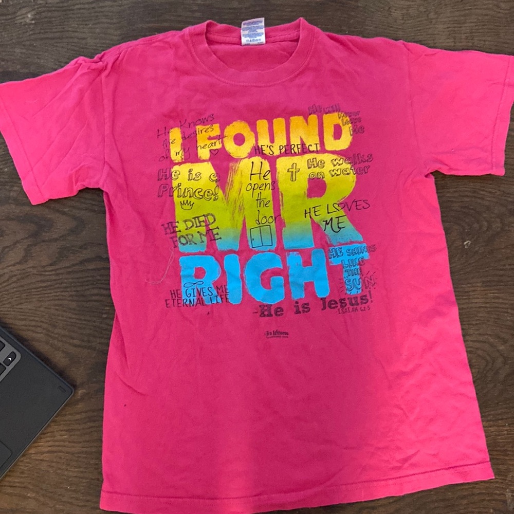 Pink tee shirt